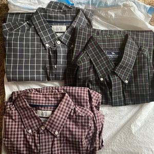 Lot of 3 long sleeve shirts.